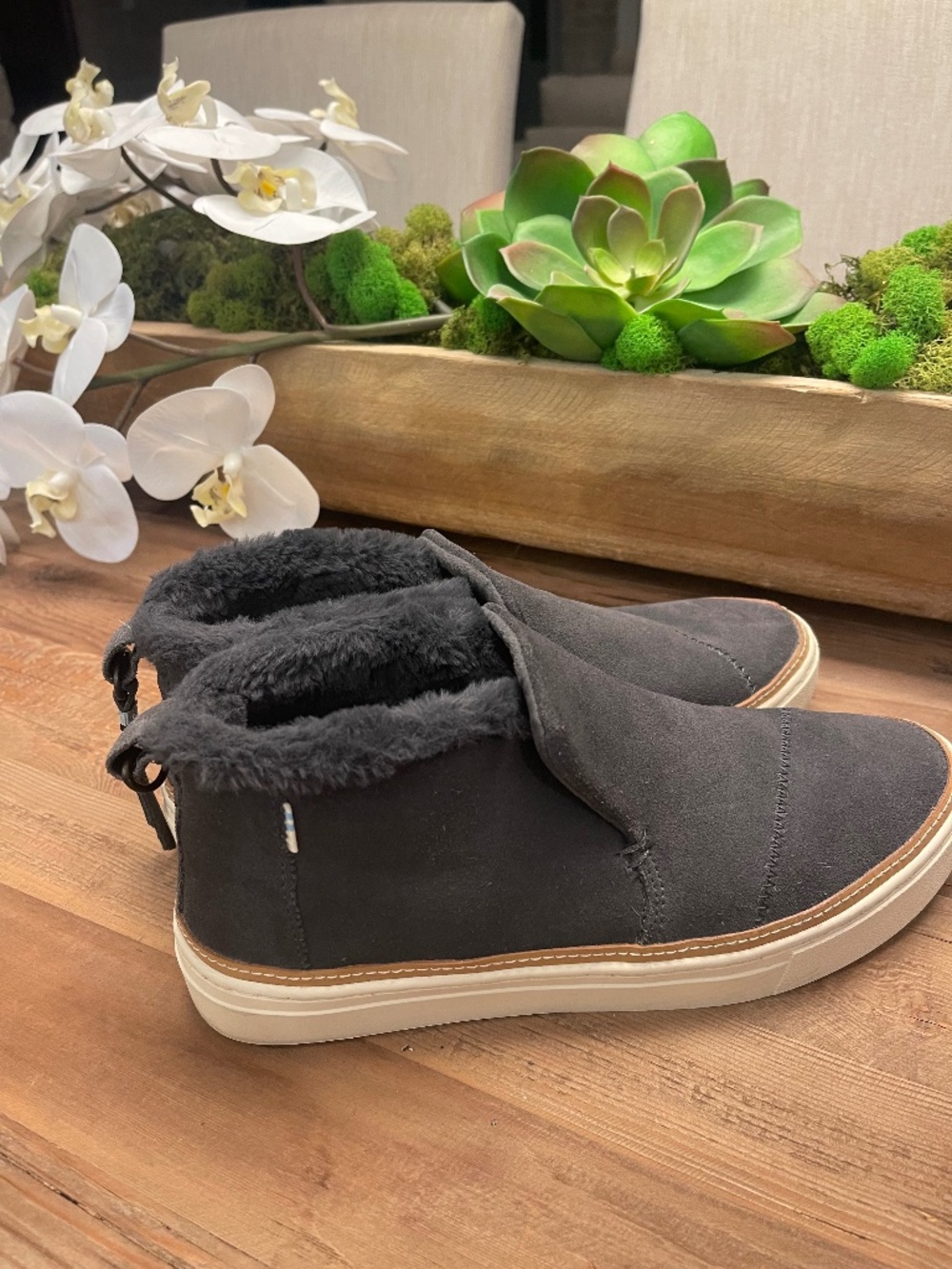 TOMS Womens Paxton Sneaker Boot Gray Suede Fur Lined Shoes Boho Comfort 8.5